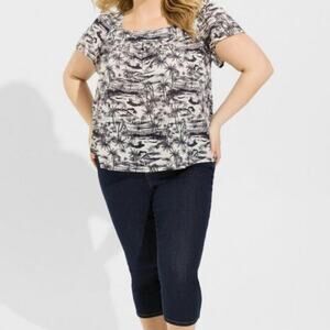 Torrid Clip Jacquard Square Neck Flutter Sleeve Top